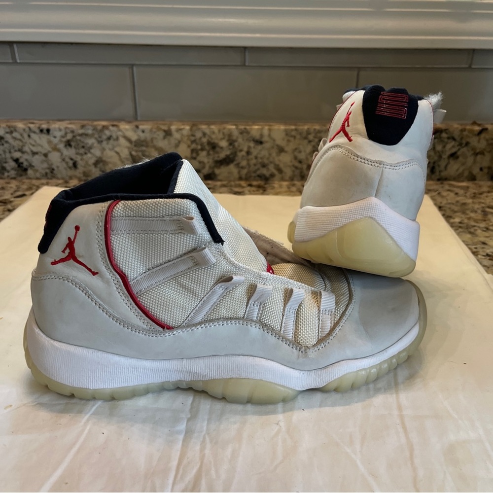 Air Jordan 11 Retro Platinum Tint (GS)